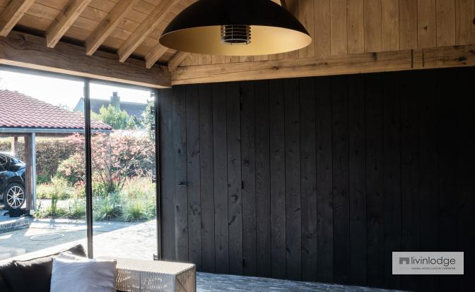 Poolhouse met eiken beplanking | Livinldoge Poolhouse met eiken beplanking | Livinldoge
