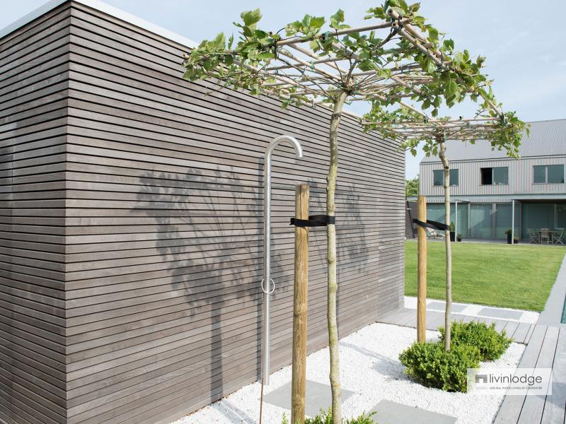 Moderne poolhouse met tuinberging Merchtem | Houten bijgebouwen op maat Moderne poolhouse met tuinberging Merchtem | Houten bijgebouwen op maat