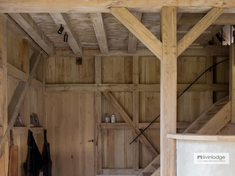 Eiken aanbouw aan woning Eiken aanbouw aan woning
