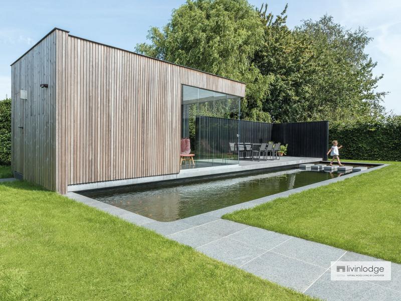 Moderne poolhouse met tuinwand te Tielt | Houten bijgebouwen op maat Moderne poolhouse met tuinwand te Tielt | Houten bijgebouwen op maat