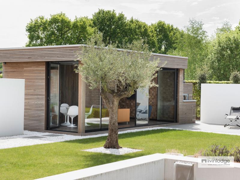 Moderne tuinstudio annex Houtoven te Brussel | Houten bijgebouwen op maat Moderne tuinstudio annex Houtoven te Brussel | Houten bijgebouwen op maat