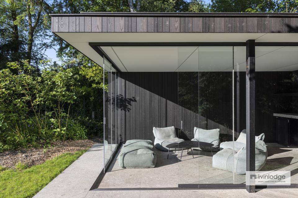 Houten tuinkamer als mancave Houten tuinkamer als mancave
